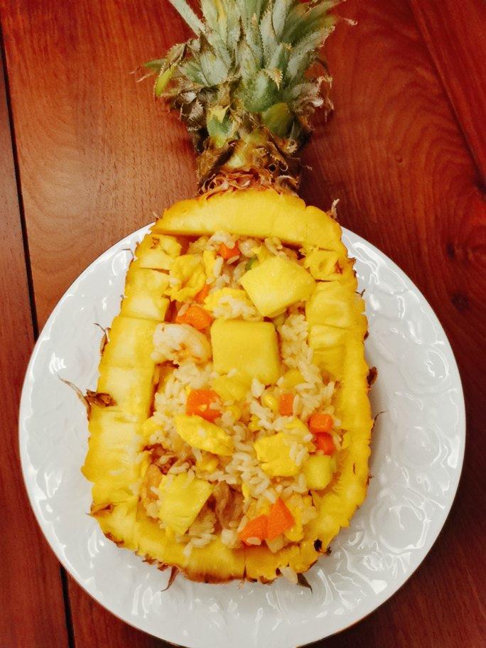 虾仁菠萝炒饭