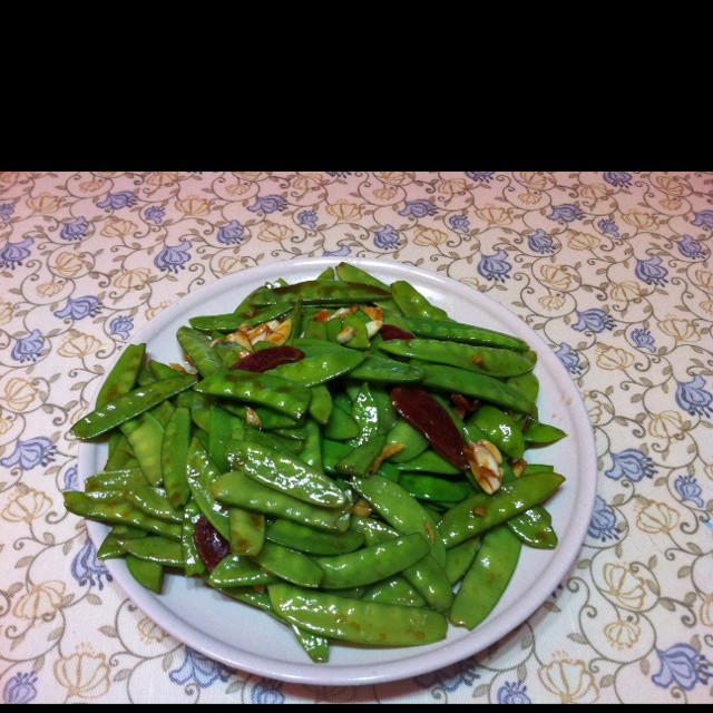腊肠炒荷兰豆