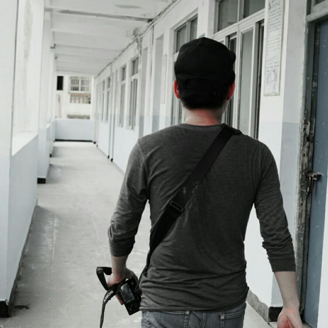 夜晚萌芽的豆豆