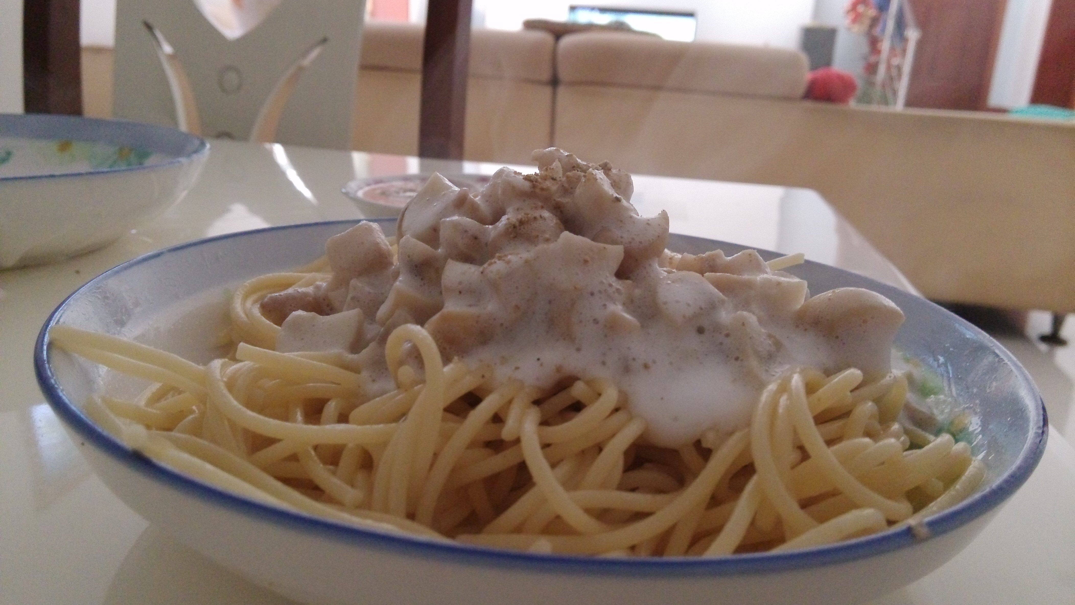 白蘑菇奶油培根意面