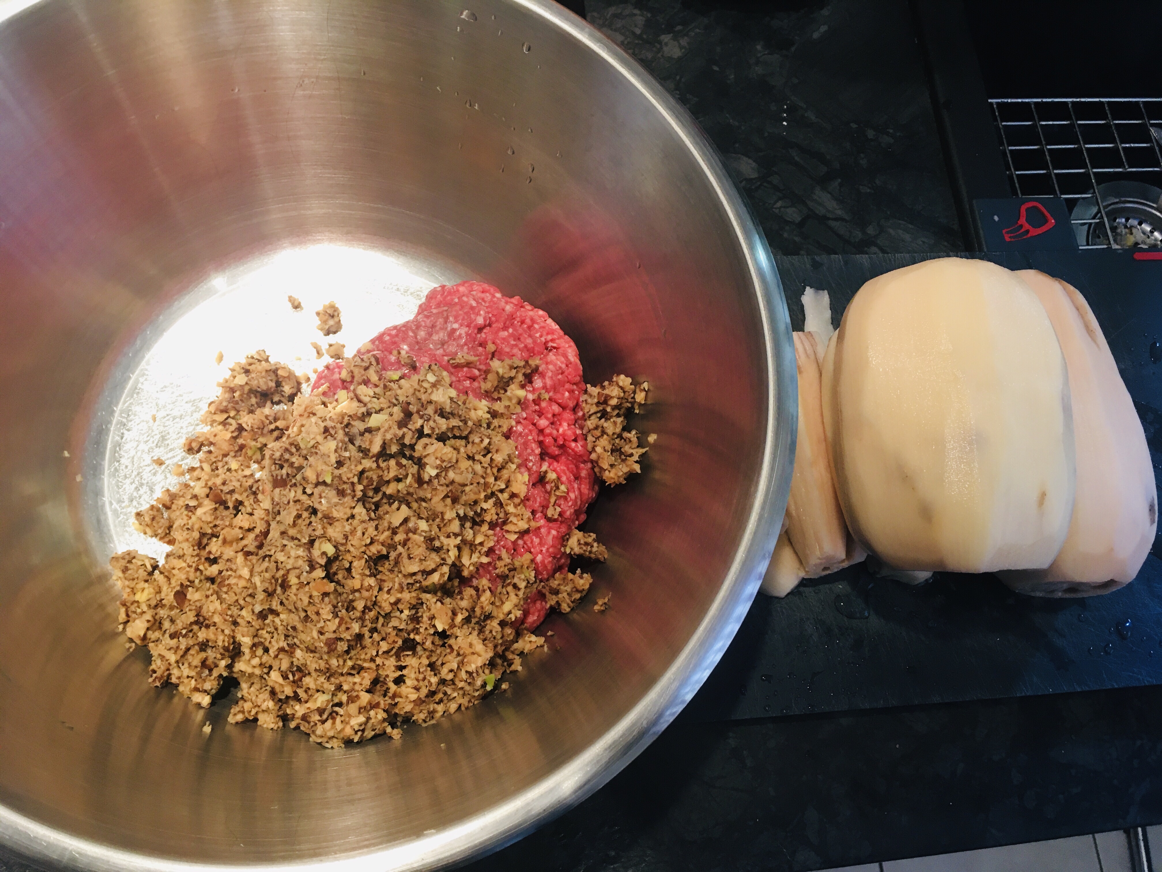 家常香菇莲藕牛肉丸的做法 步骤1