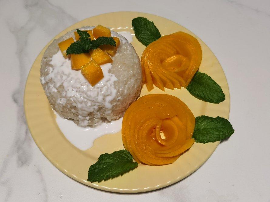 椰浆芒果糯米饭（附芒果玫瑰花做法）