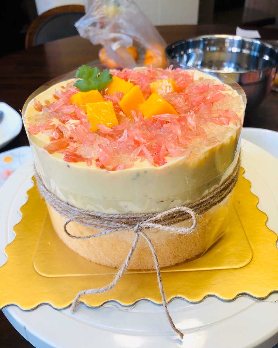 杨枝甘露爆浆蛋糕