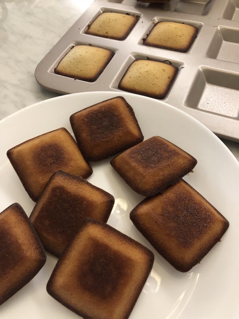 费南雪（Financier Cakes）