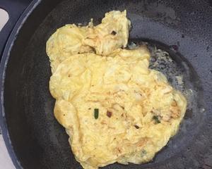 黄花菜炒鸡蛋的做法 步骤2