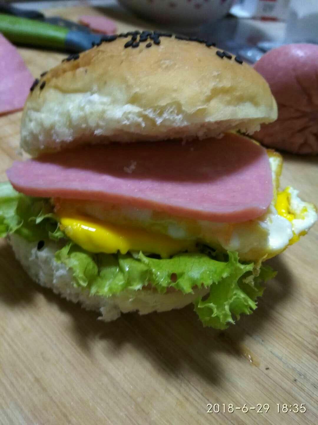 自制营养肉饼汉堡包