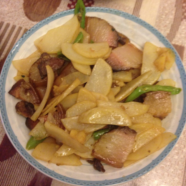 腊肉土豆片