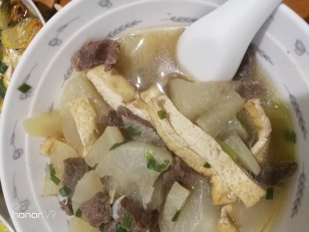 牛肉煮萝卜豆腐的做法