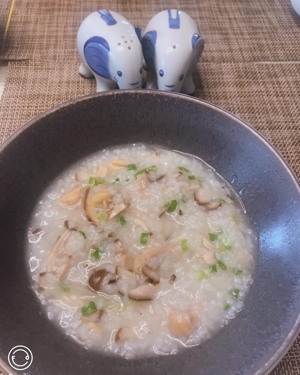 香菇鸡肉粥