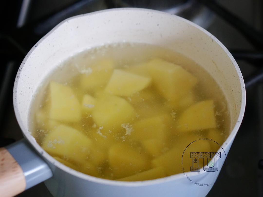 Gnocchi（玉棋）意大利土豆面疙瘩甜品集【含無麩質配方】的做法 步驟1