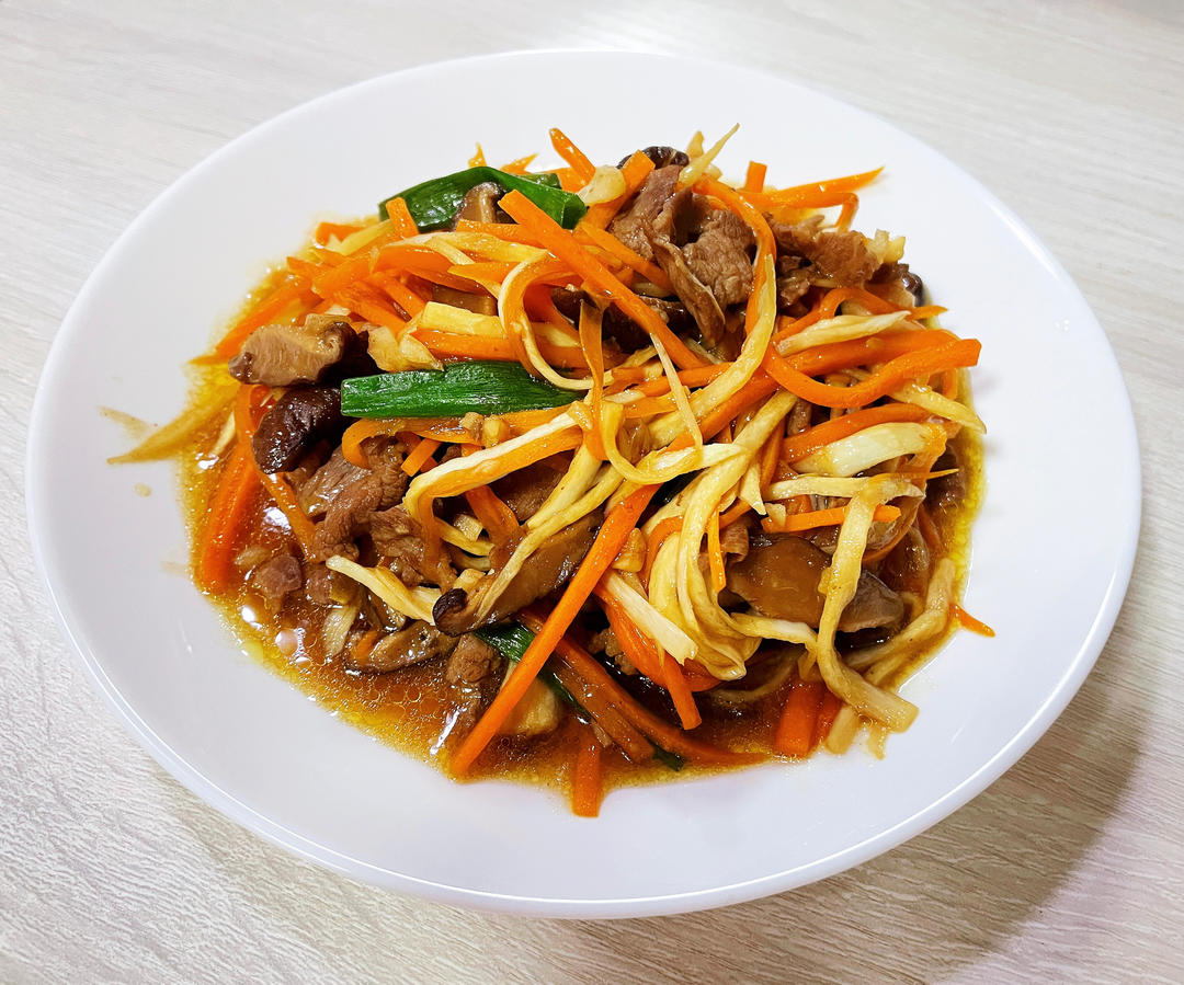 开胃又好吃——酸酸的茭白炒三丝