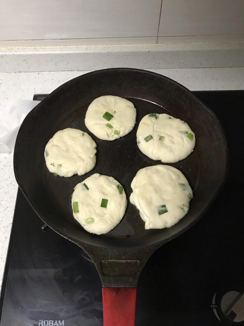 发面椒香葱花饼（超级宣软）