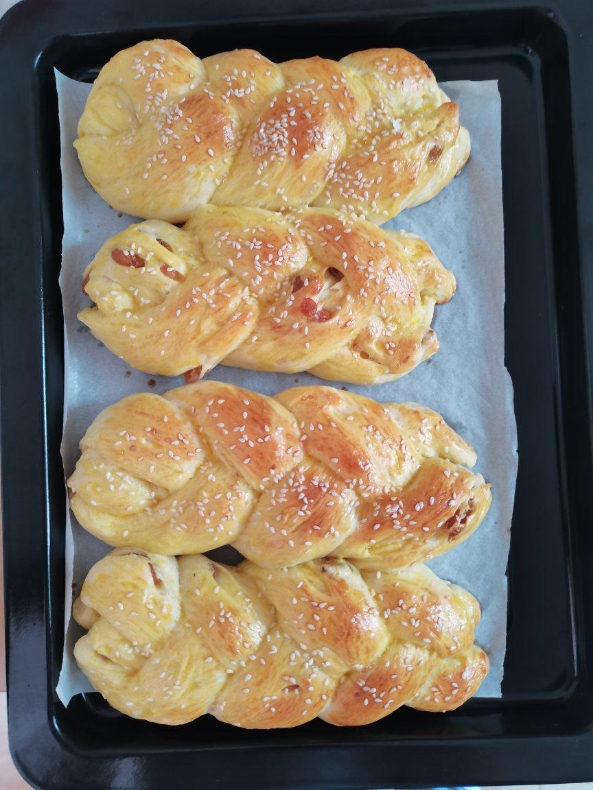 新手也能成功的瑞士辫子葡萄干面包