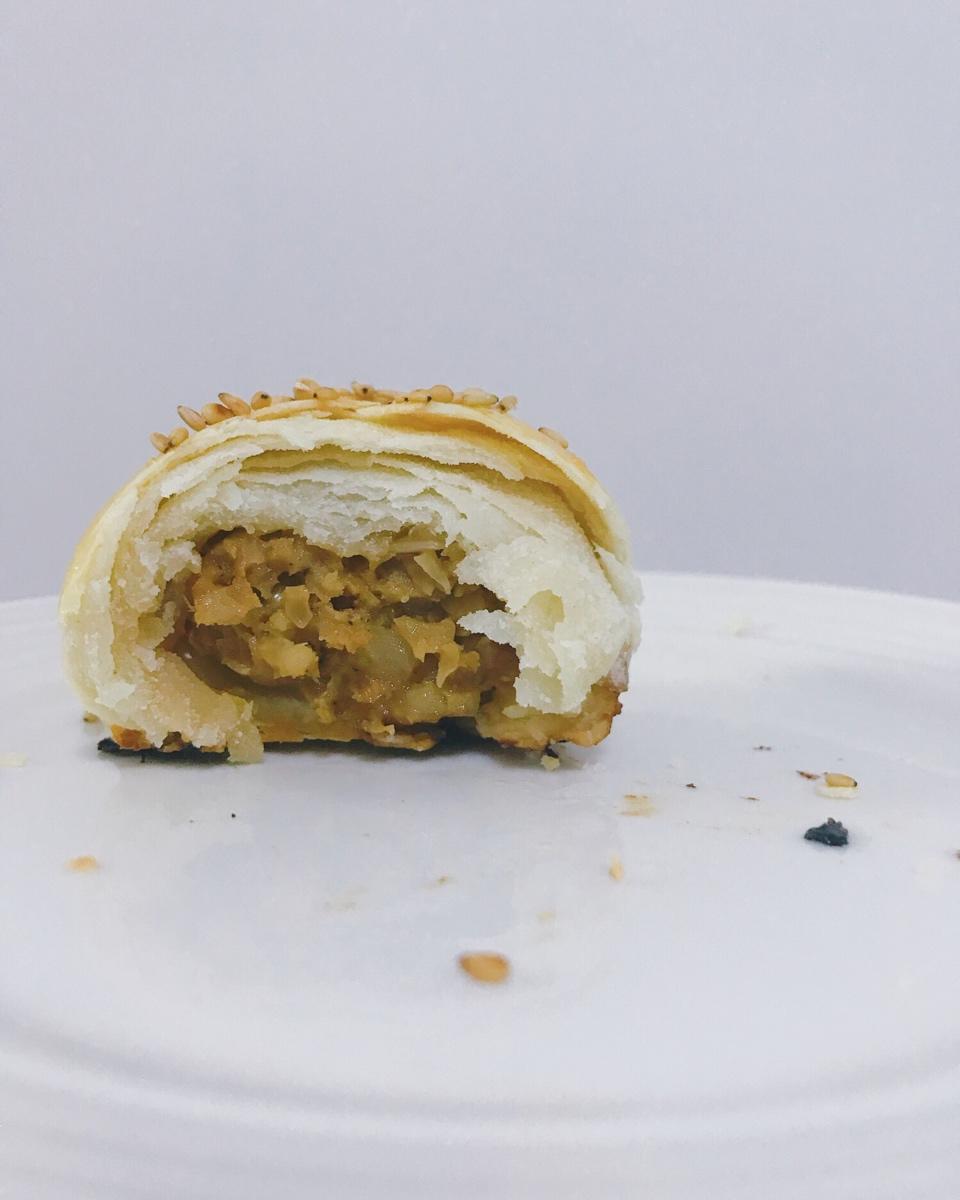 泳式鲜肉榨菜月饼