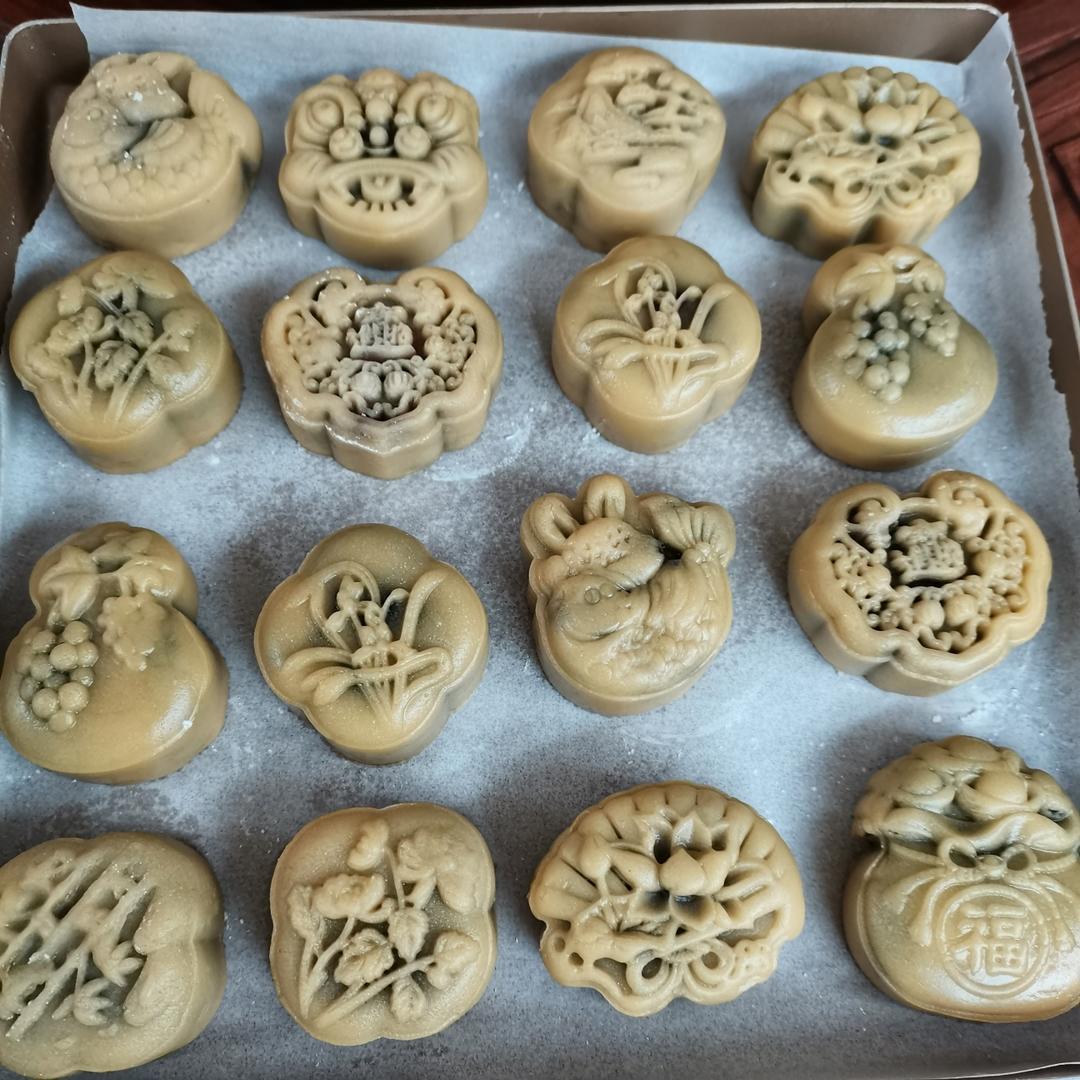 广式月饼—蛋黄莲蓉月饼
