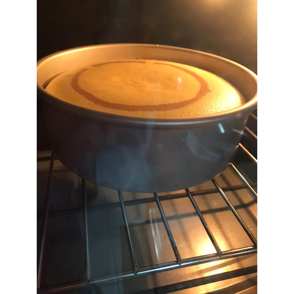 烤箱做蛋糕（戚风蛋糕的做法）