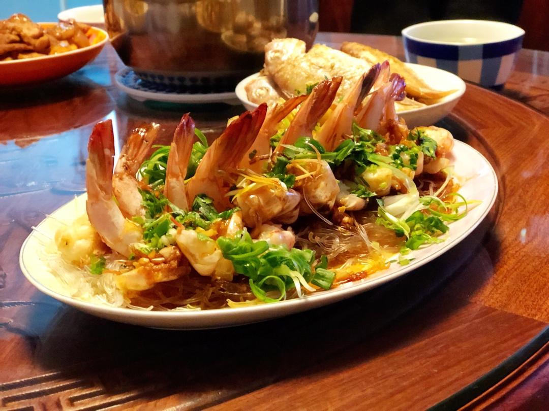 蒜蓉粉丝蒸大虾