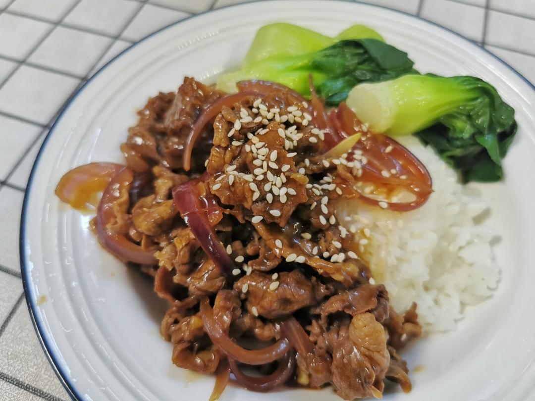 （好吃到尖叫）洋葱肥牛饭～吉野