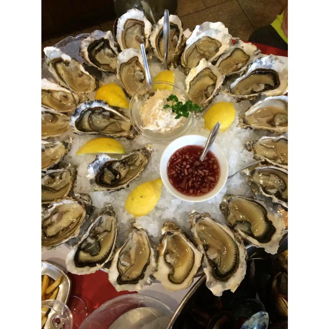 烤生蚝 生蚝好吃关键是蒜茸做得好