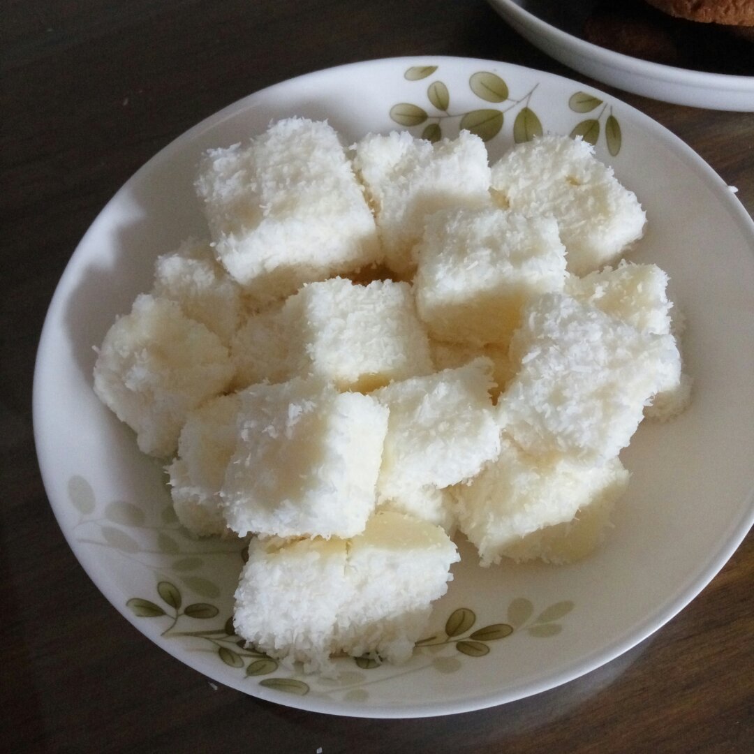 完胜85度C牛奶椰丝小方