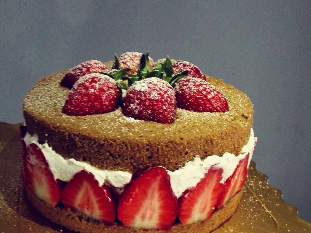 超简单草莓奶油抹茶蛋糕