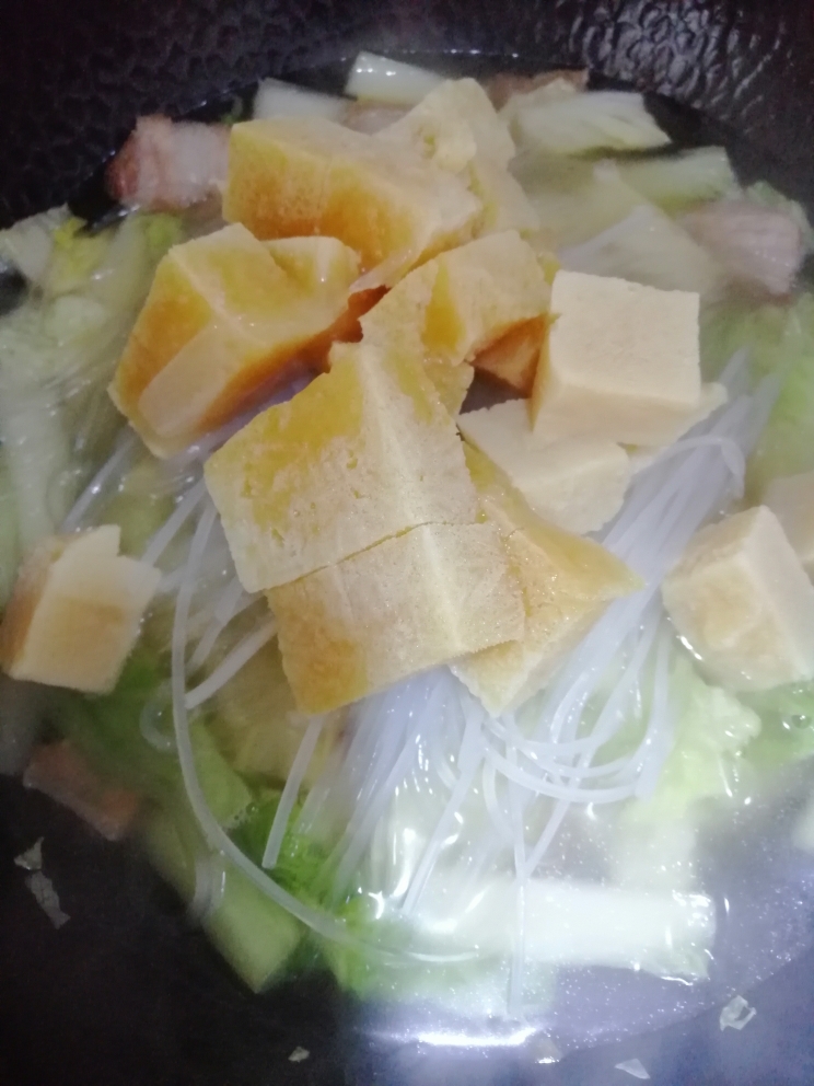 家常大白菜五花肉炖粉条冻豆腐的做法 步骤11