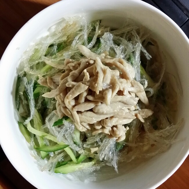 黄瓜鸡丝冻粉