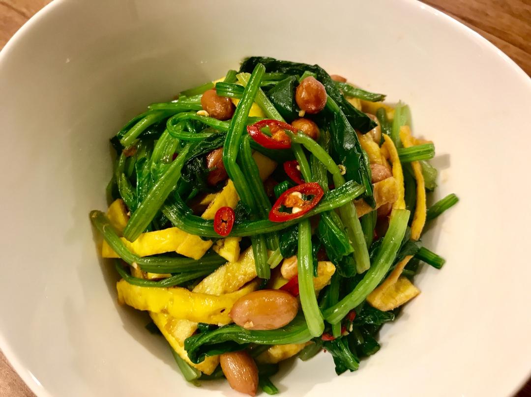 蛋皮果仁拌菠菜