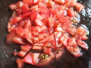 土豆炒蕃茄 出奇不意的美味的做法 步骤3