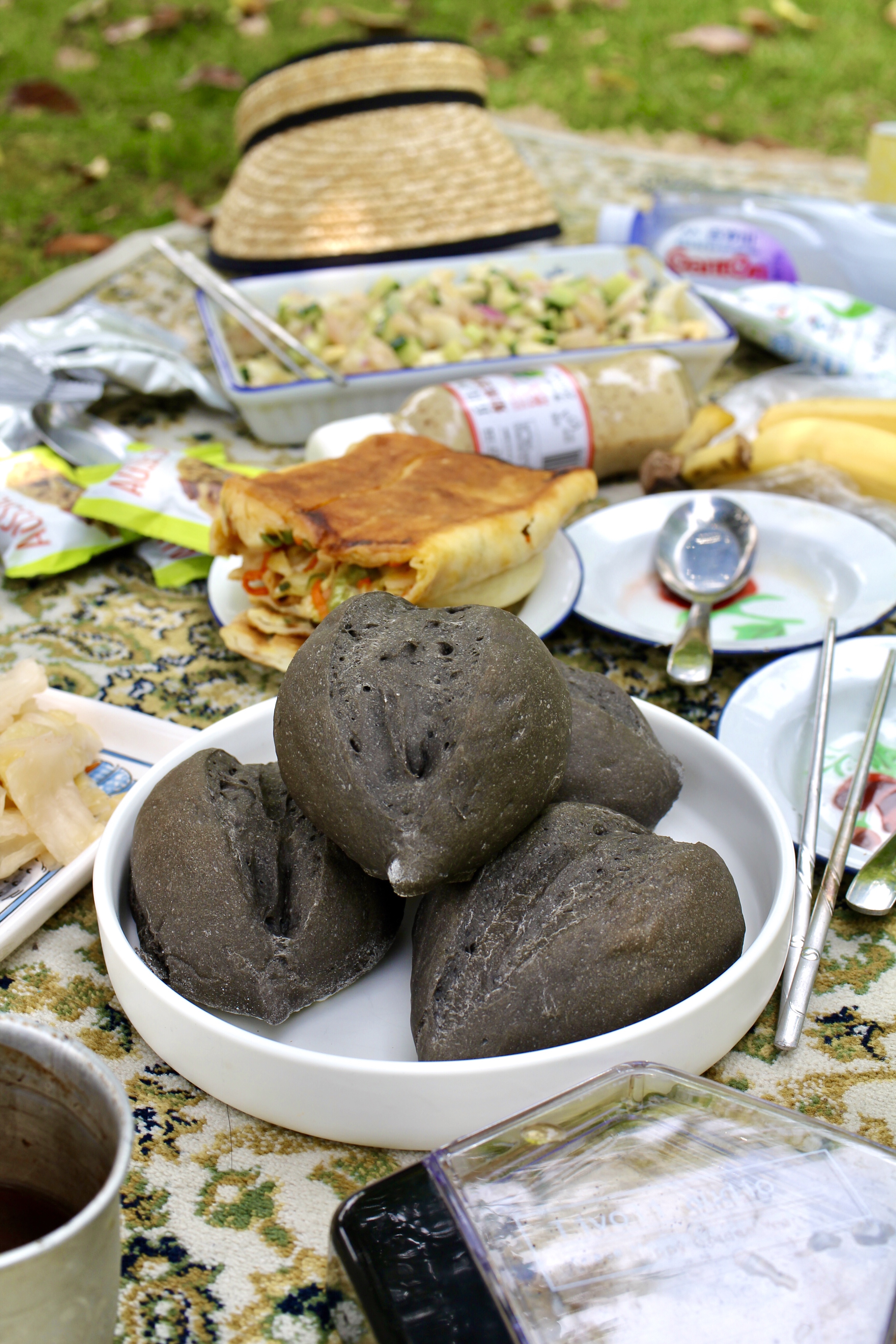 墨鱼汁小软包•黑色食物集(1)Cuttlefish Ink Black Bread•Black Colored Foods (1)
