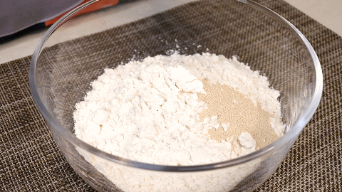 纯奶手撕吐司的做法 步骤1