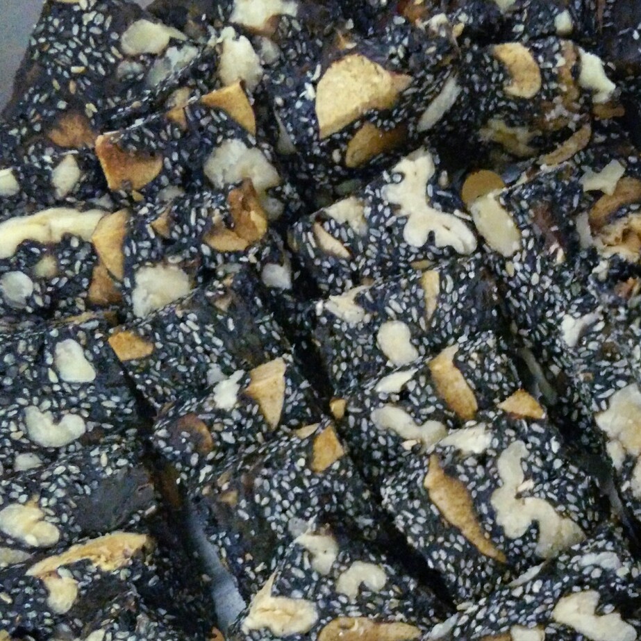 核桃桂圆芝麻红枣阿胶膏