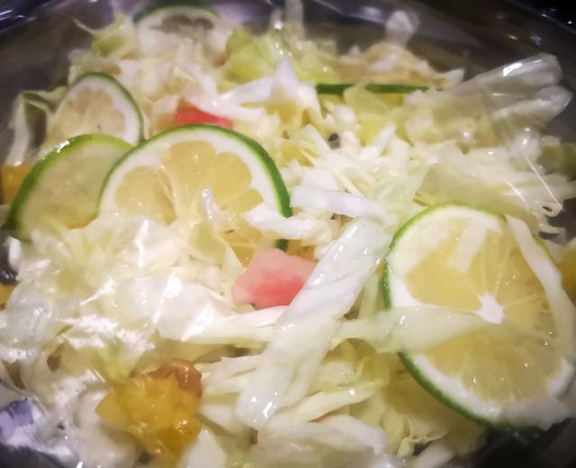 开胃解腻💕柠檬酸辣跳水泡菜又称洗澡水泡菜的做法