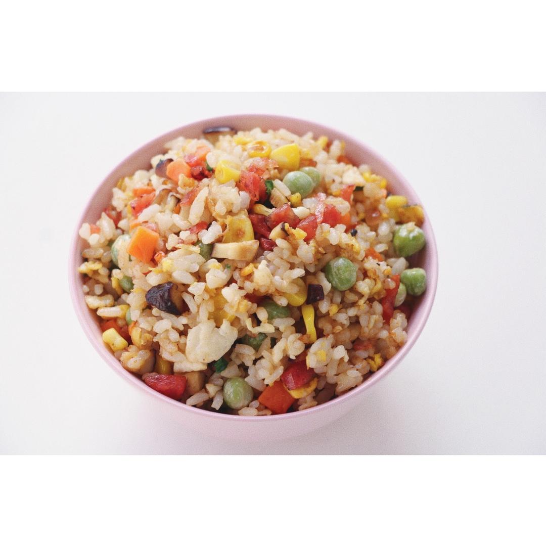 厨师长教你“蛋炒饭”如何做才好吃，答案都在这里面！