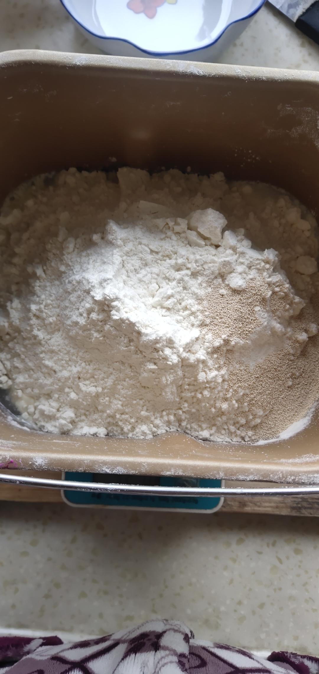 纯奶手撕吐司的做法 步骤1