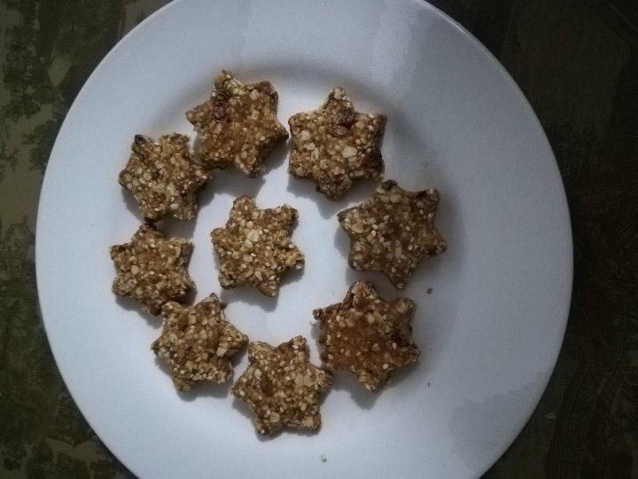 素食:有机燕麦芝麻大饼干