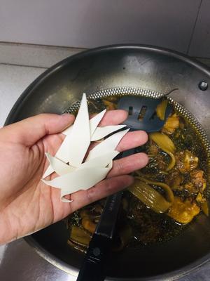 茶树菇川粉炖鸡肉的做法 步骤8