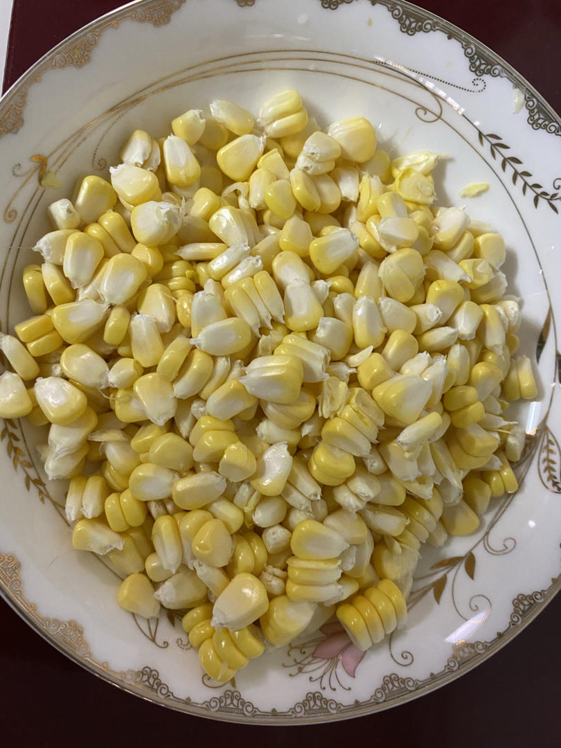 巧剥玉米粒