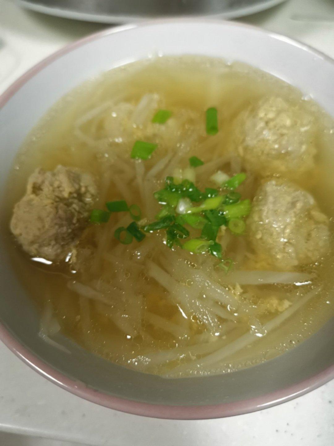 肉丸萝卜丝汤，养生又美味（生姜丸子汤）