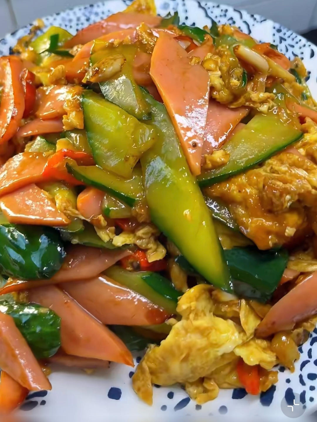 黄瓜炒鸡蛋火腿肠