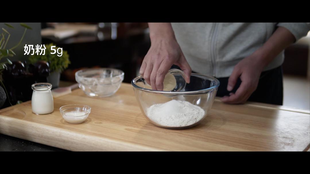 纯奶手撕吐司的做法 步骤1