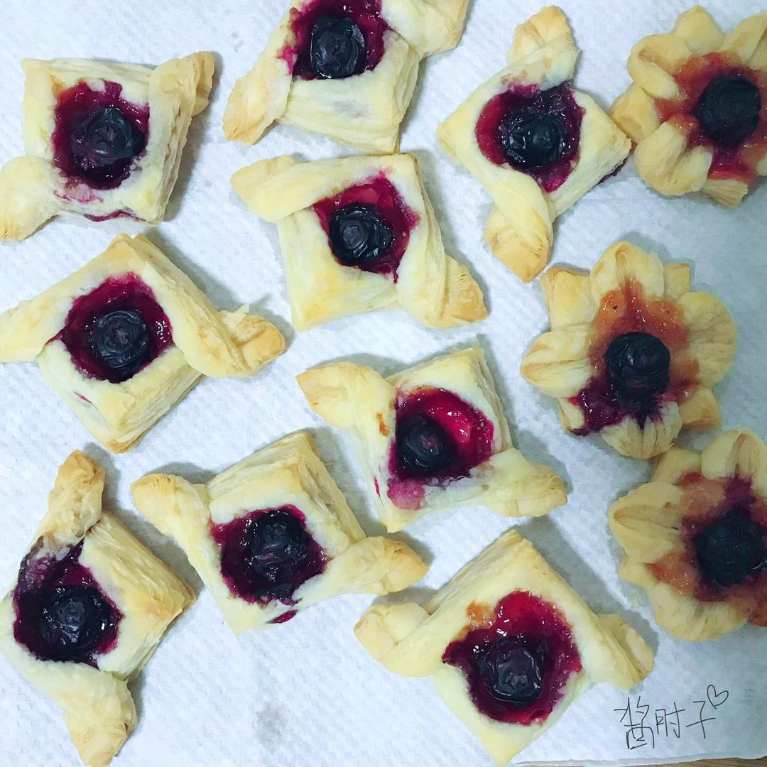 基础千层酥皮做法--附果酱酥、风车酥、蝴蝶酥和羊角酥整形