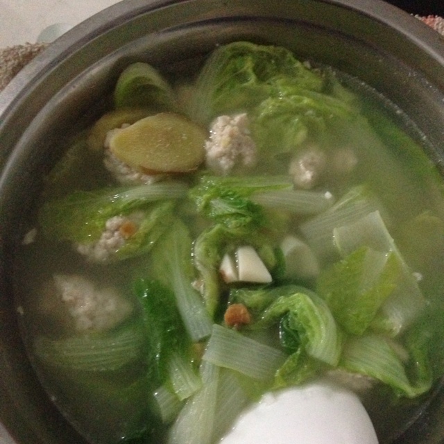 小白菜丸子汤