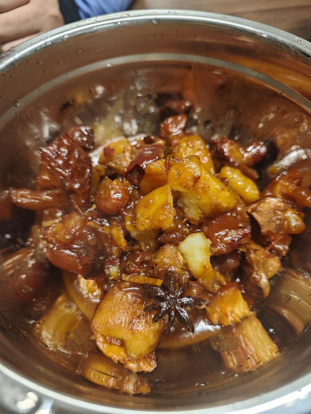 流口水的黄豆炖猪蹄