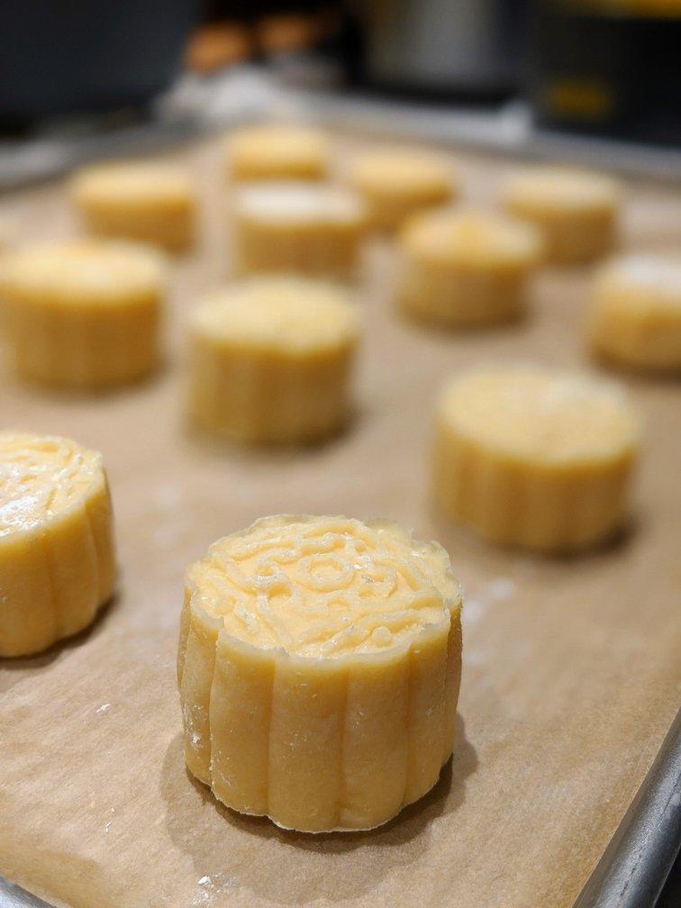 金沙流心奶黄月饼