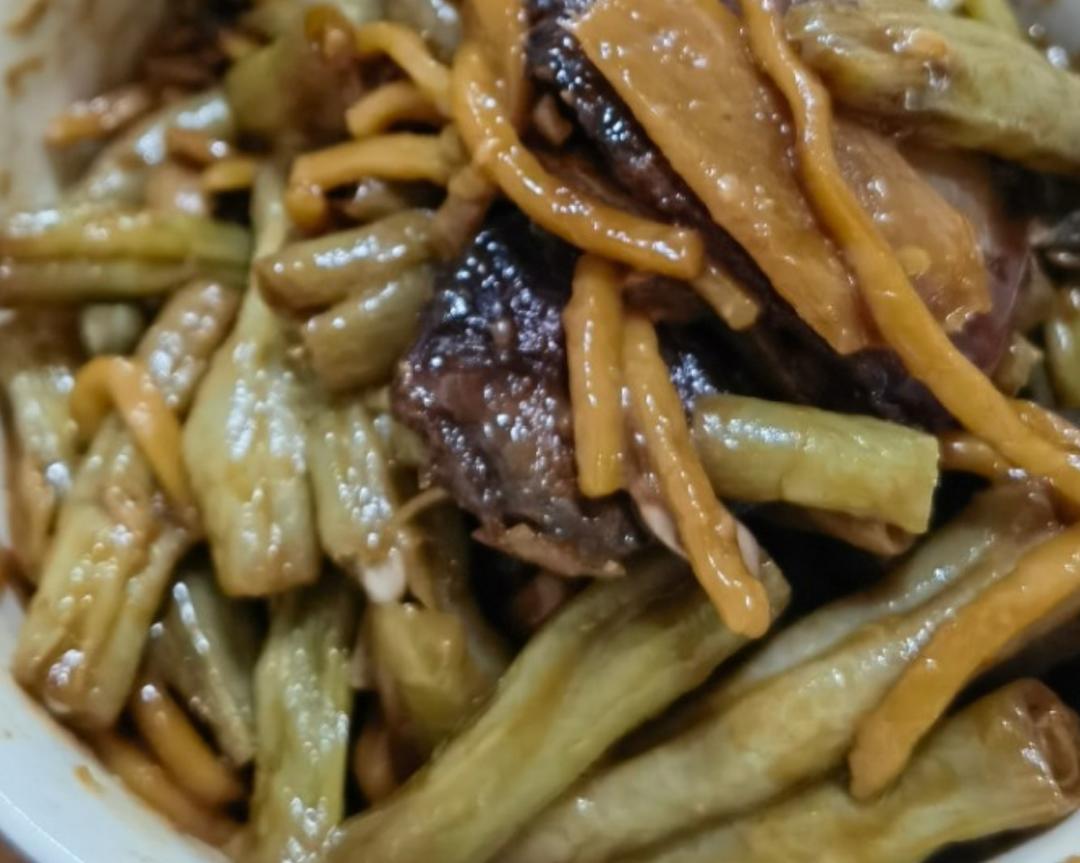 全家都爱吃的豆角焖面的做法 步骤3