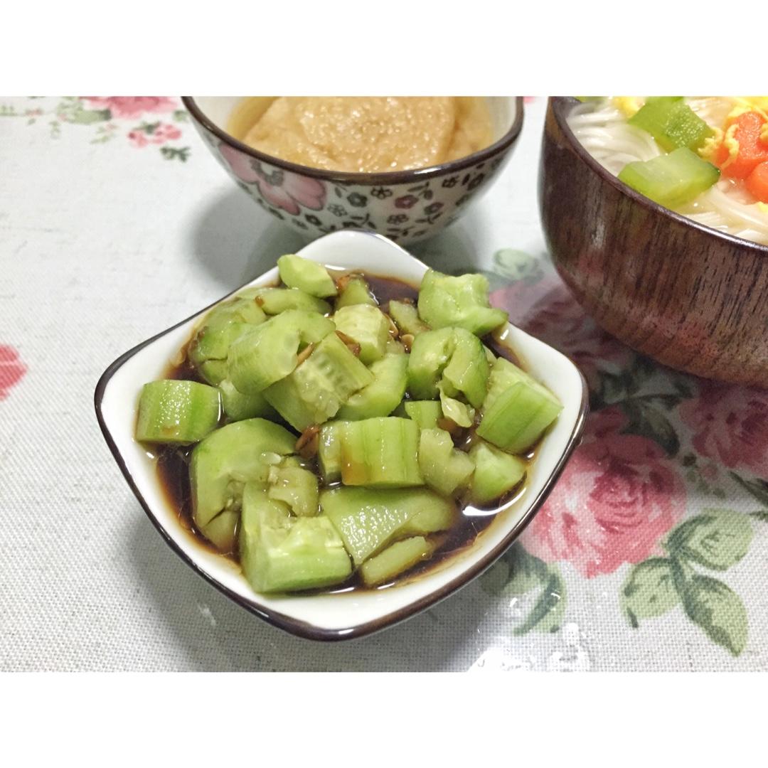 凉拌黄瓜