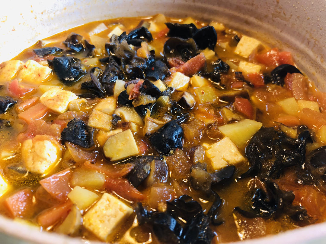 酸酸辣辣素臊子面