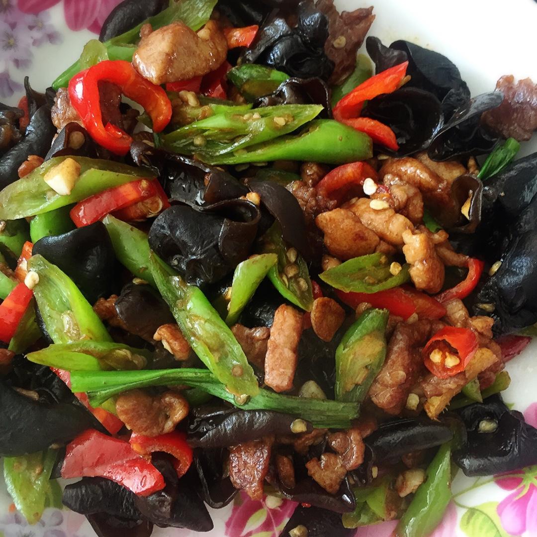 超下饭的木耳炒肉