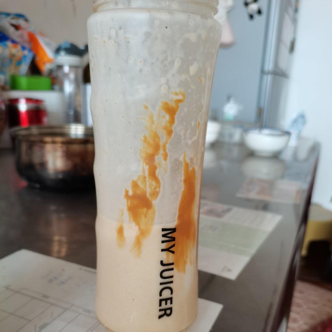 花生酱香蕉奶昔